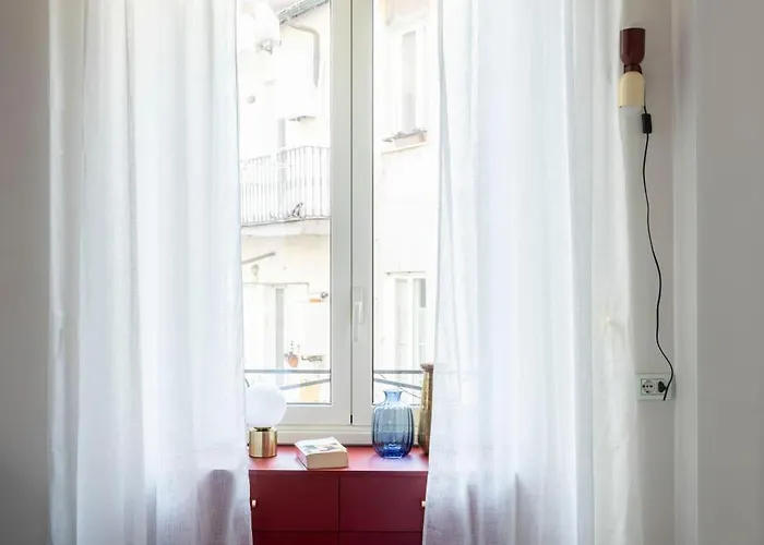 Ych-colosseo Book House Appartement